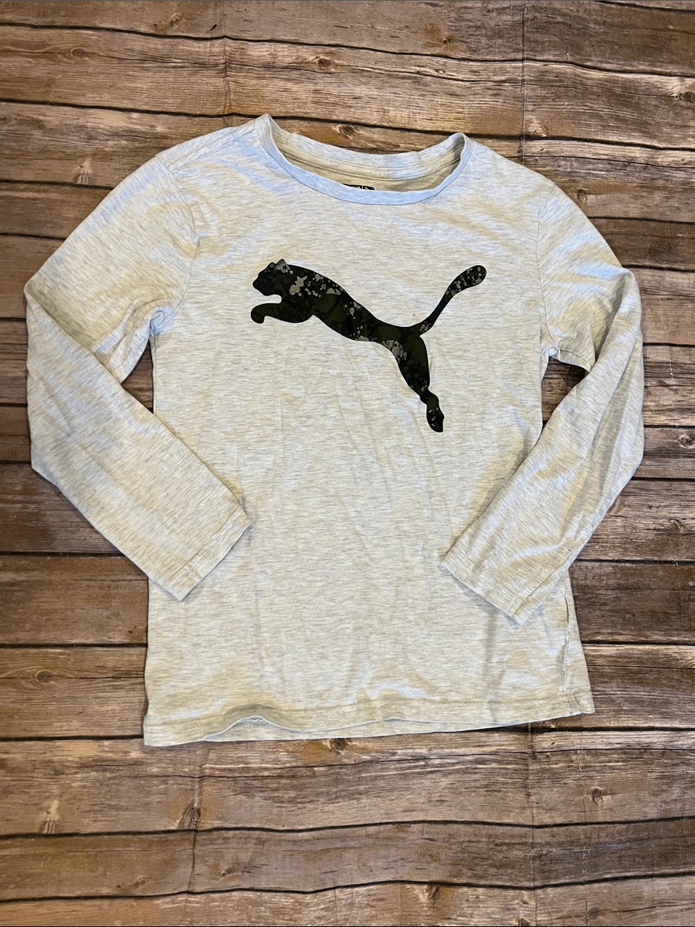 Puma Boys Size M (10/12) Long Sleeve Logo Shirt